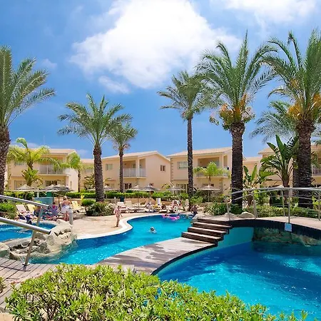 Tasia Maris Gardens Aparthotel