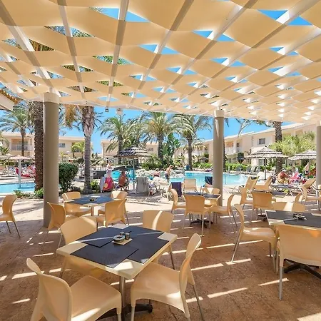 Tasia Maris Gardens アパートホテル