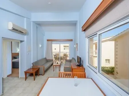 Aparthotel Tasia Maris Gardens 3*