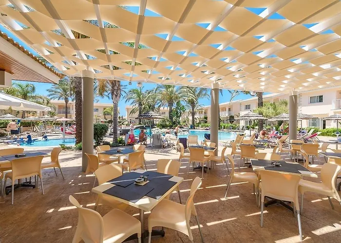 Tasia Maris Gardens Aparthotel